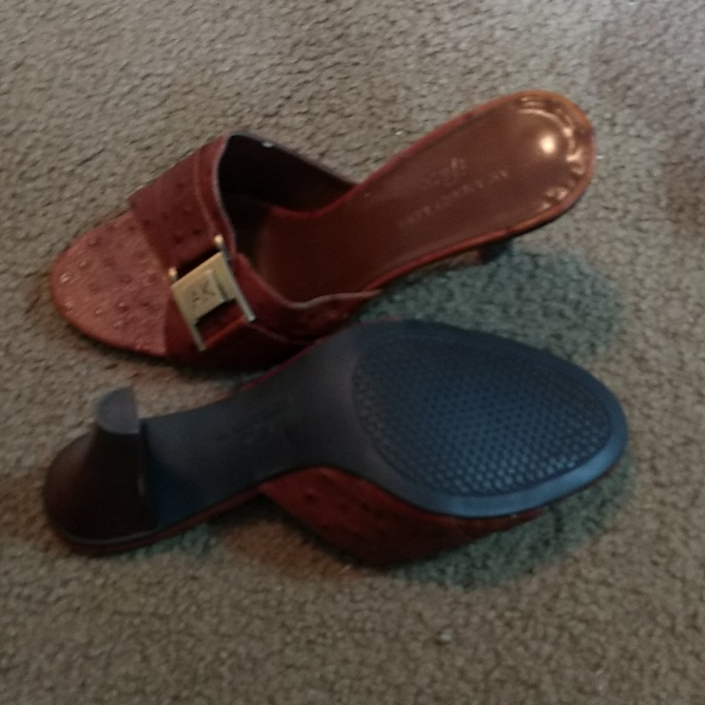 Shoes - Picture 2 of 3